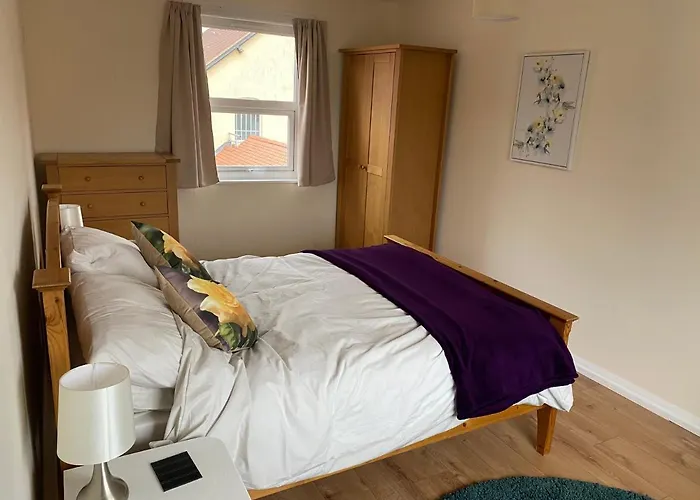 Spacious First Floor Apartment In The Centre Of Church Stretton With Free Parking